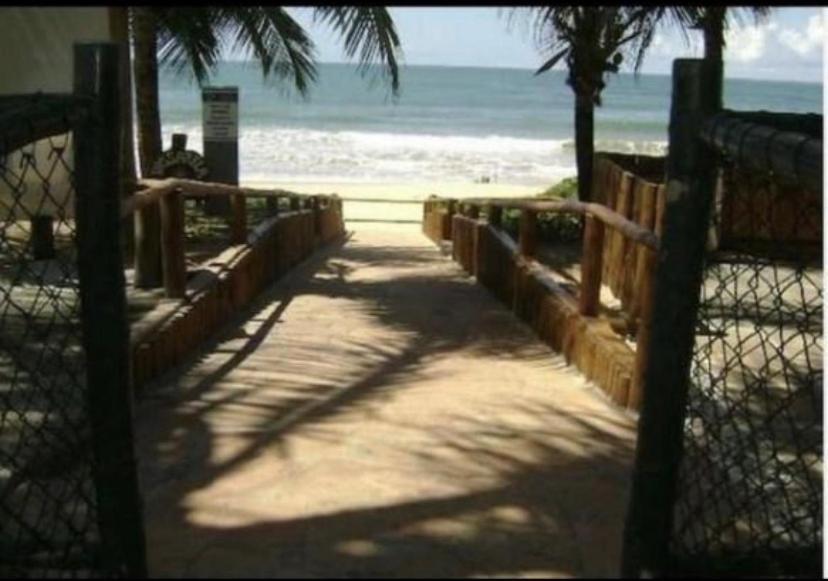 Temporada Pe Na Areia Guarajuba Apartment Екстериор снимка